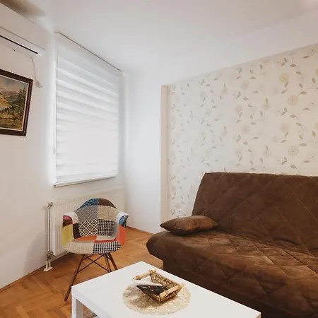 Apartman 4, Sindeliceva 40 Gornji Milanovac
