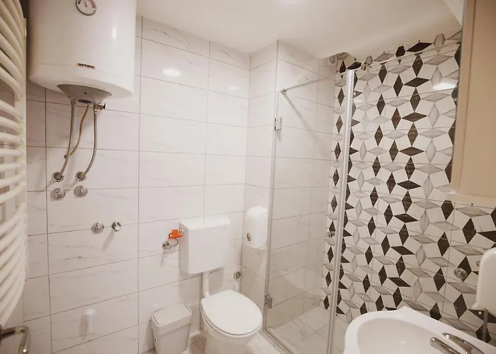 Apartmán 4, Sindeliceva 40 *