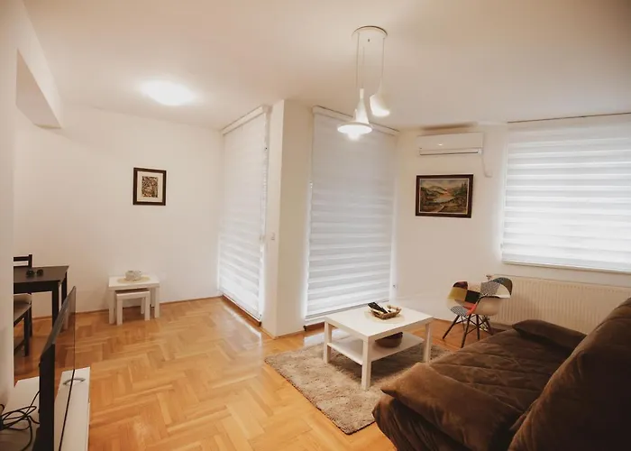 4, Sindeliceva 40 Apartmán